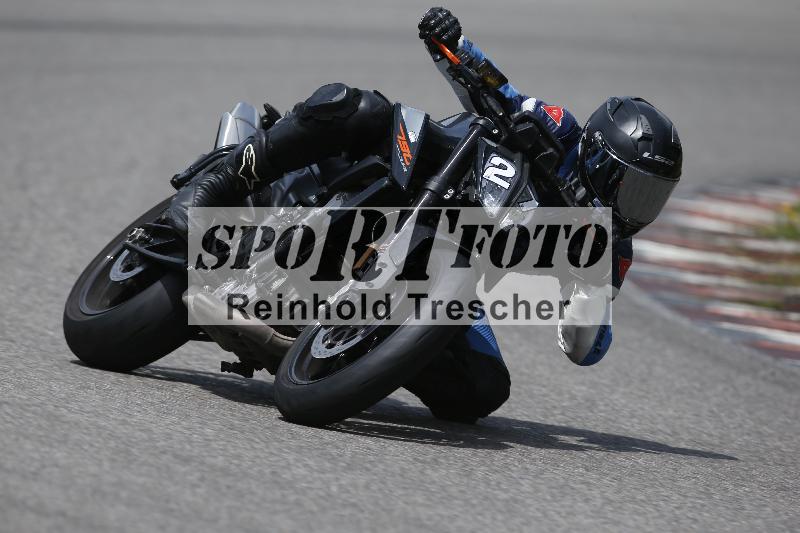 /Archiv-2024/29 12.06.2024 MOTO.CH Track Day ADR/Gruppe blau/27